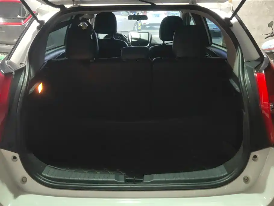 TOYOTA YARIS L ZHIXUAN