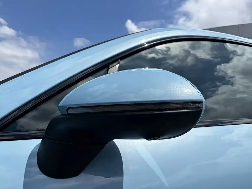 Porsche Macan EV — миниатюра 5
