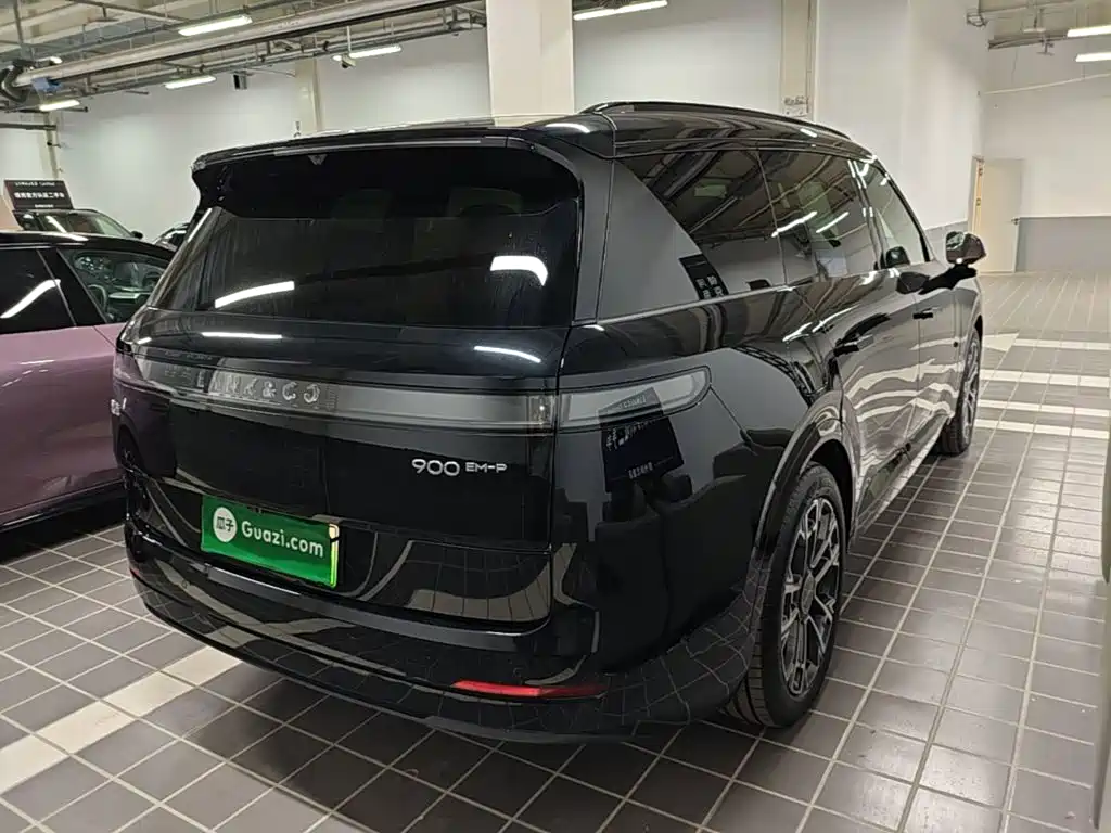 Lynk & Co 900 — миниатюра 7