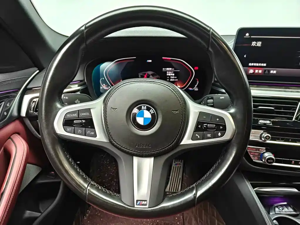 BMW 5 Series 2022 — фото 10