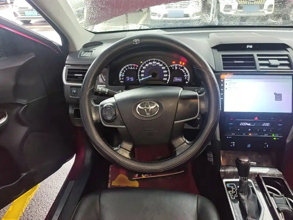 Toyota Camry — миниатюра 11