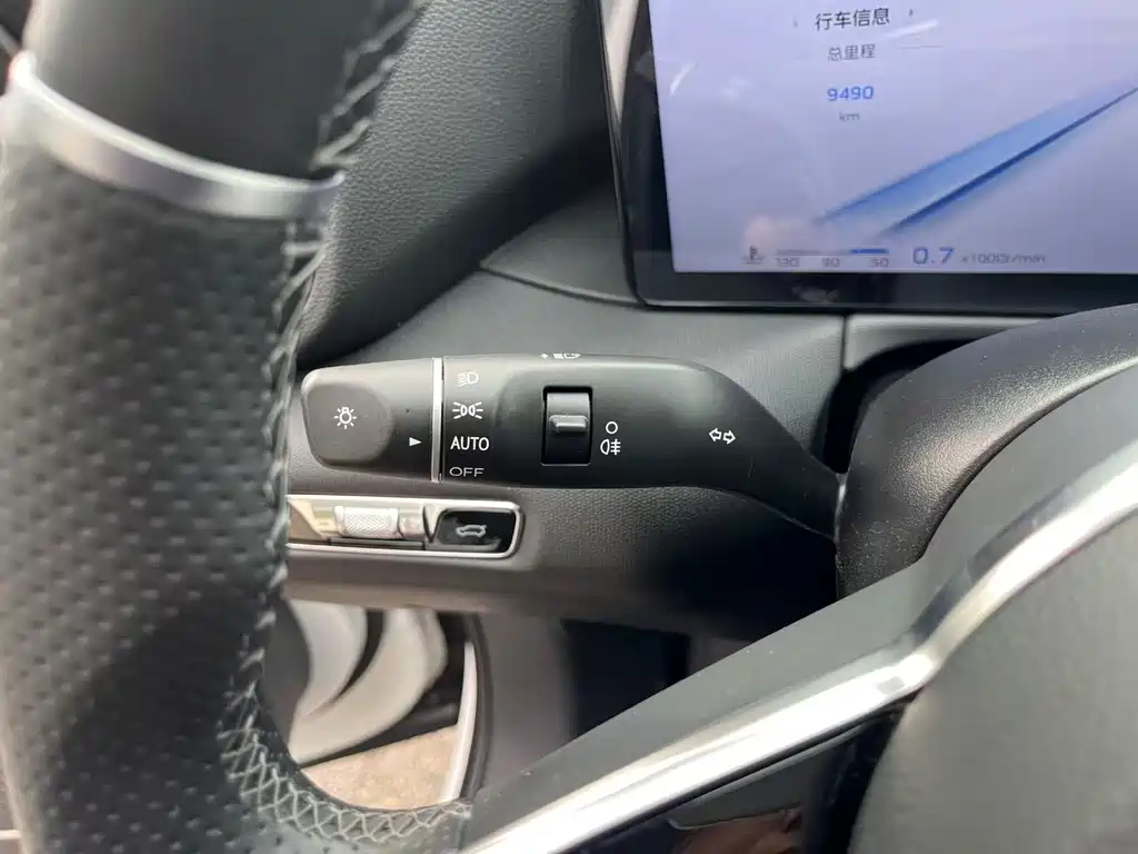 Hongqi Hongqi HS3 — миниатюра 17