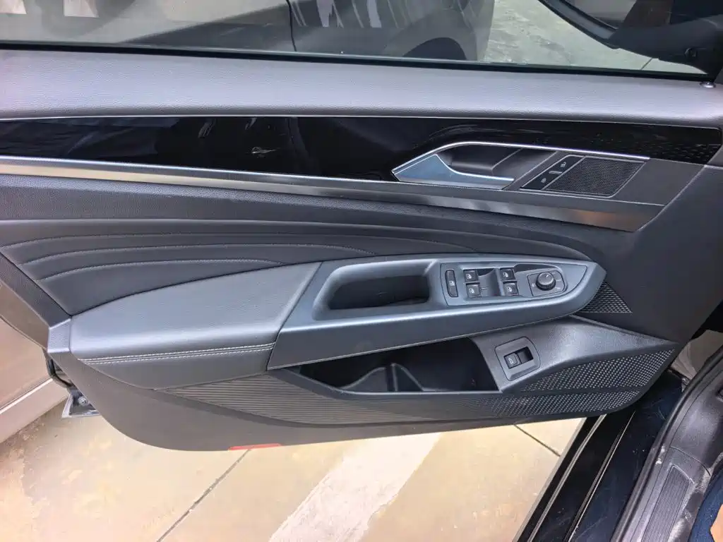 Volkswagen Passat — миниатюра 6