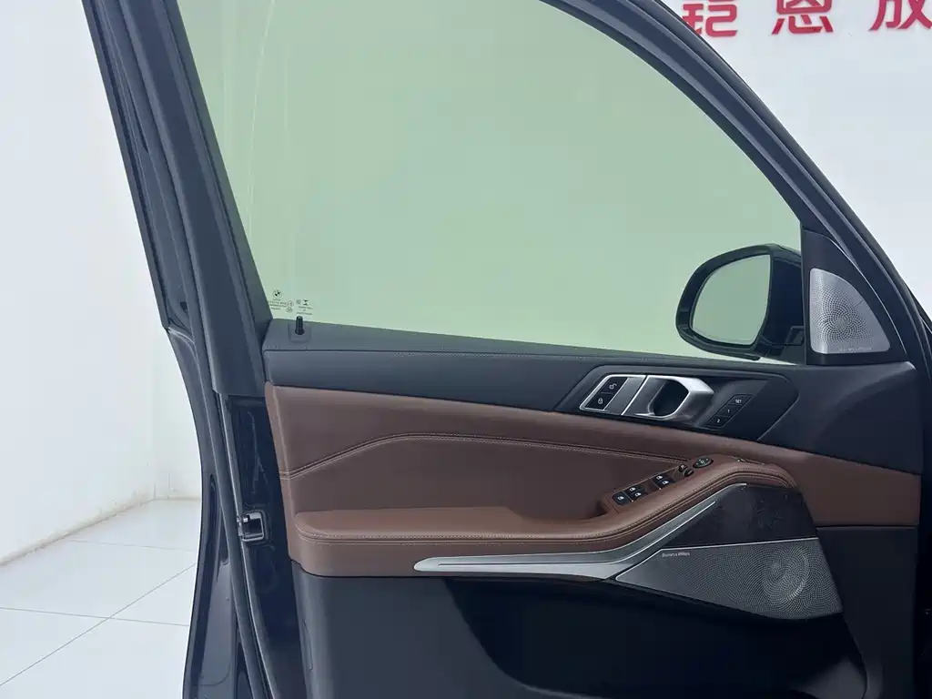 BMW X5 (Import) — миниатюра 17