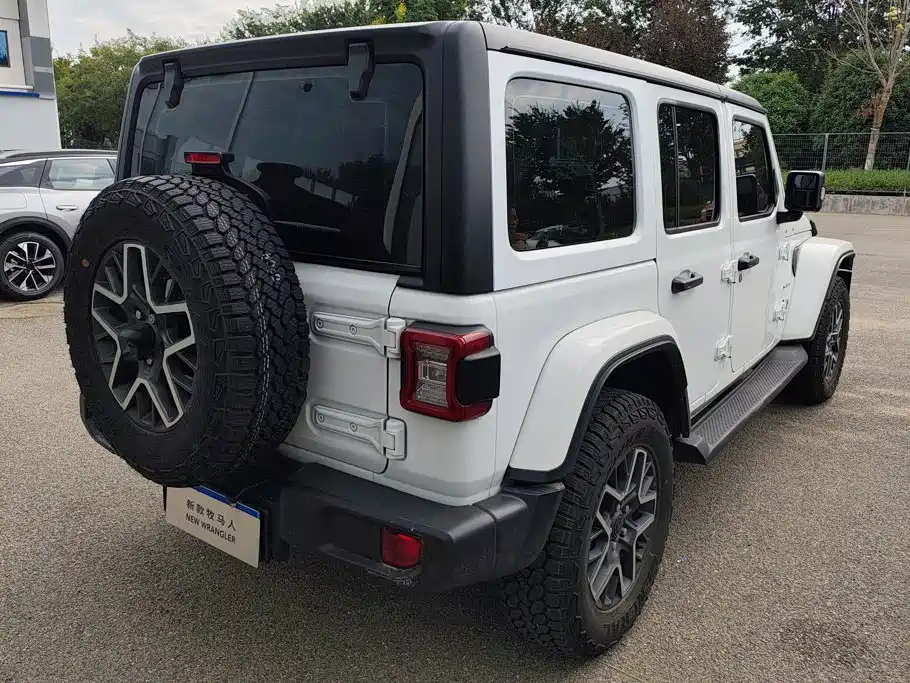 Jeep Wrangler — миниатюра 3