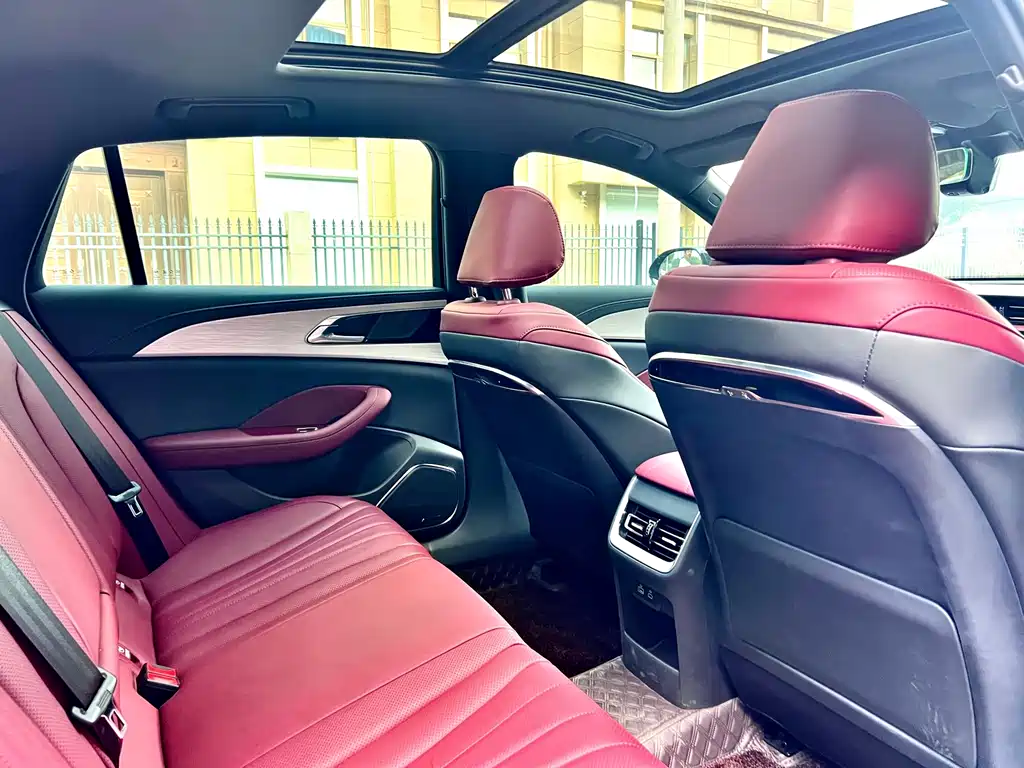 Hongqi Hongqi H5 — миниатюра 8