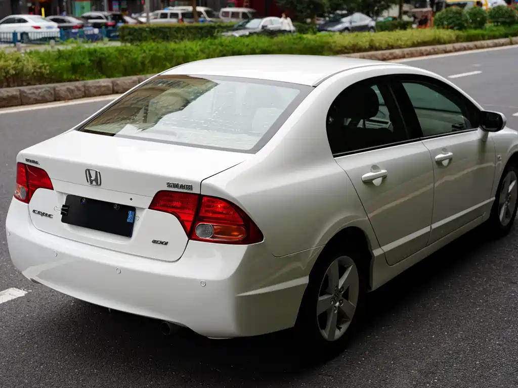 Honda Civic — миниатюра 6