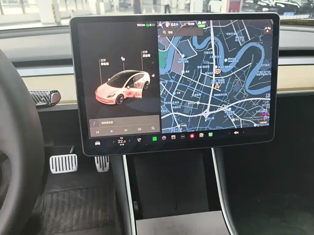 Tesla Model 3 — миниатюра 6