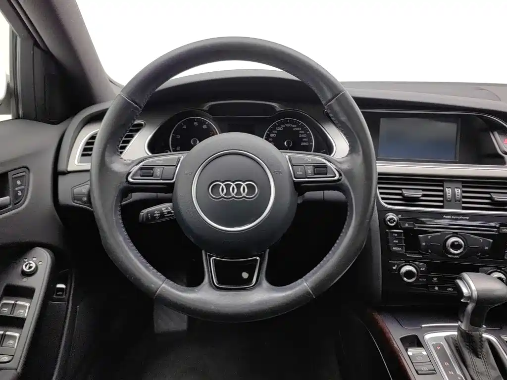 Audi A4L — миниатюра 11