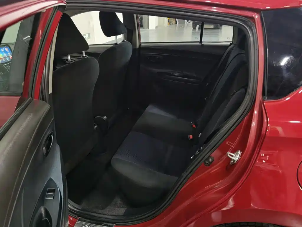 Toyota Yaris L — миниатюра 15