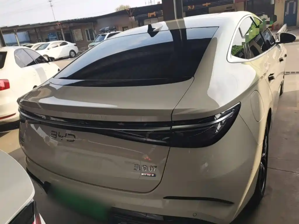 BYD Seal 07 DM-i — миниатюра 6