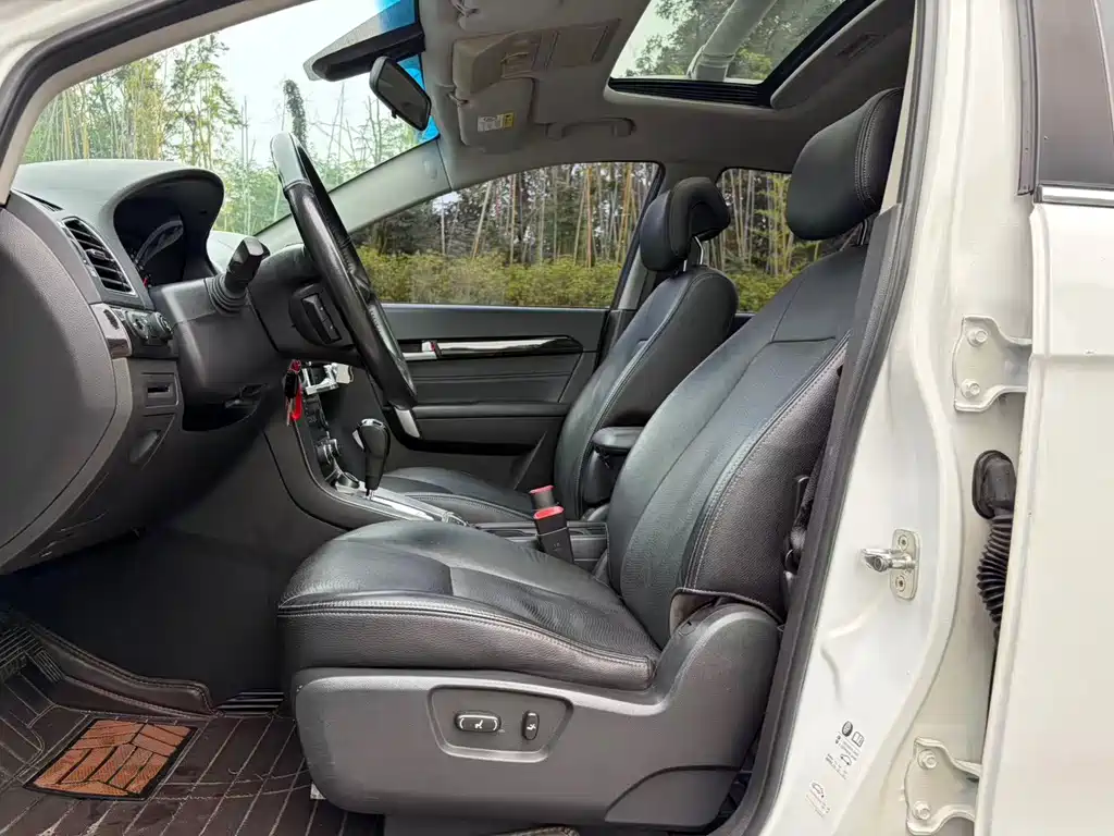Chevrolet Captiva — миниатюра 6