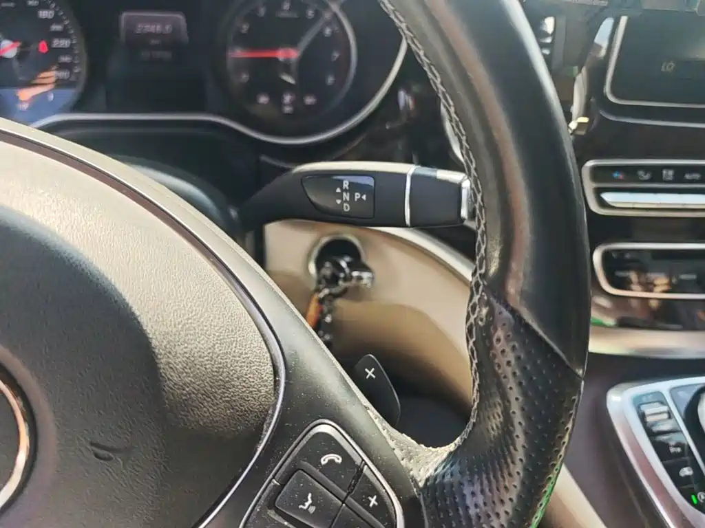 Mercedes-Benz V-Class — миниатюра 14