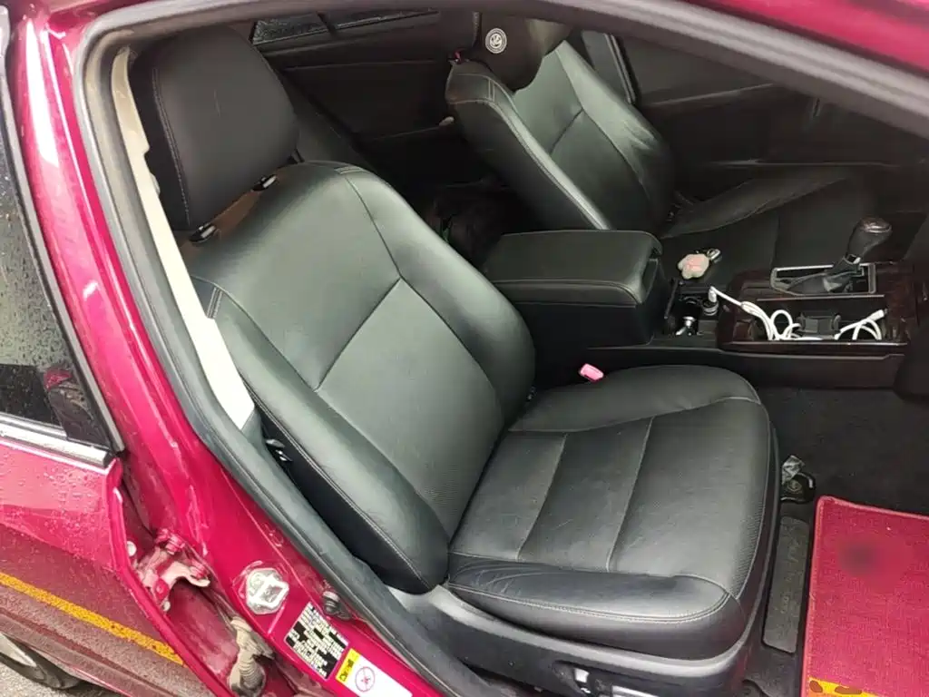 Toyota Camry — миниатюра 25