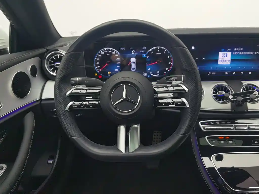 Mercedes-Benz E-Class (Import) — миниатюра 11