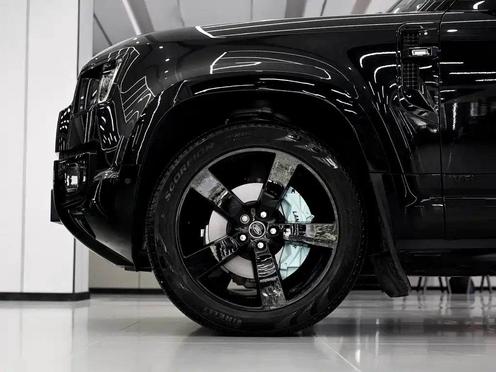 Land Rover Land Rover Defender 2025 110 3.0T P400 X-Dynamic HSE
