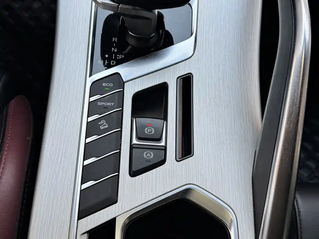 Geely Binyue — миниатюра 21