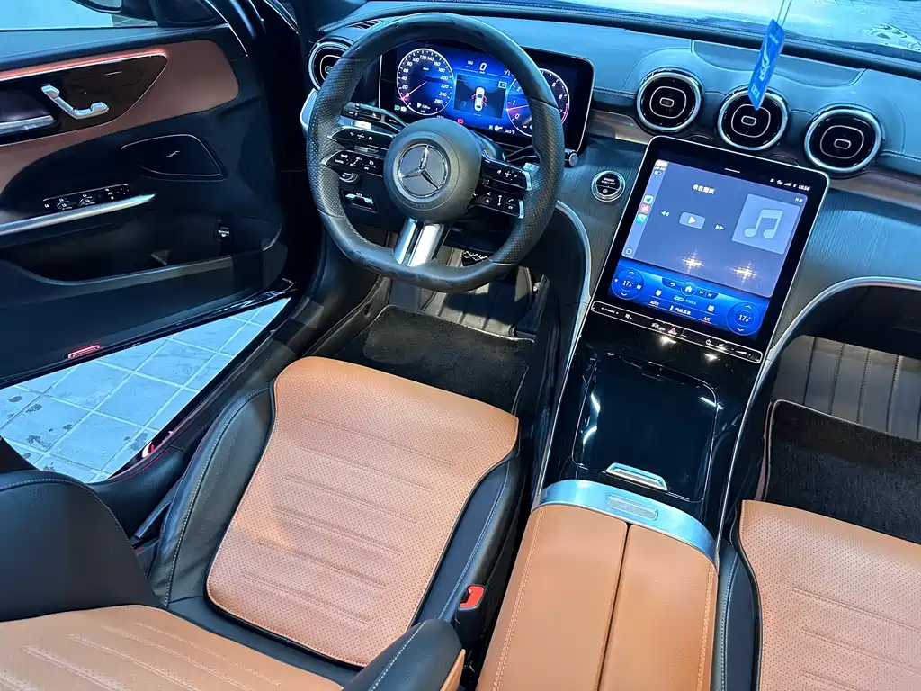 Mercedes-Benz C-Class — миниатюра 11