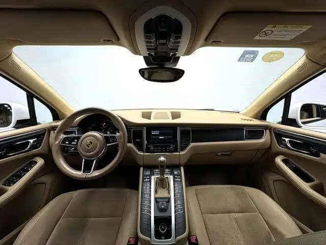 Porsche Macan — миниатюра 4