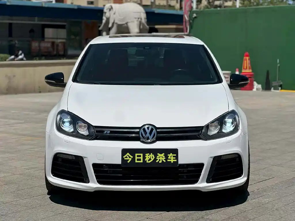 Volkswagen Golf 2011 2.0TSI R