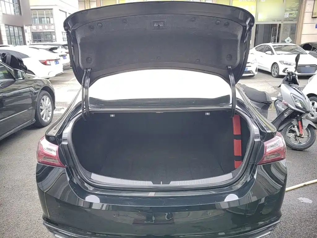 Chevrolet Malibu XL — миниатюра 19