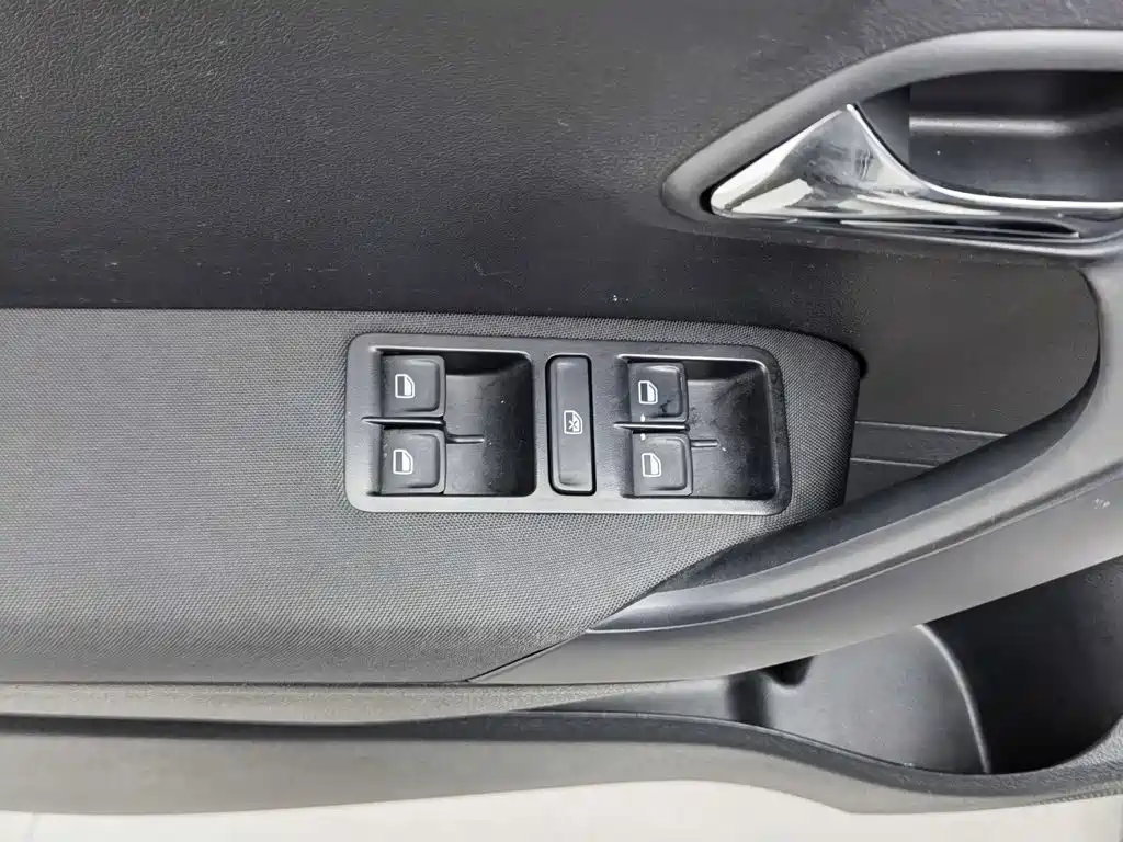 Volkswagen Polo — миниатюра 9