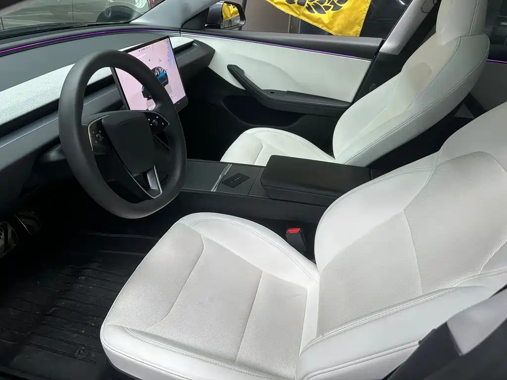 Tesla Model 3 — миниатюра 4