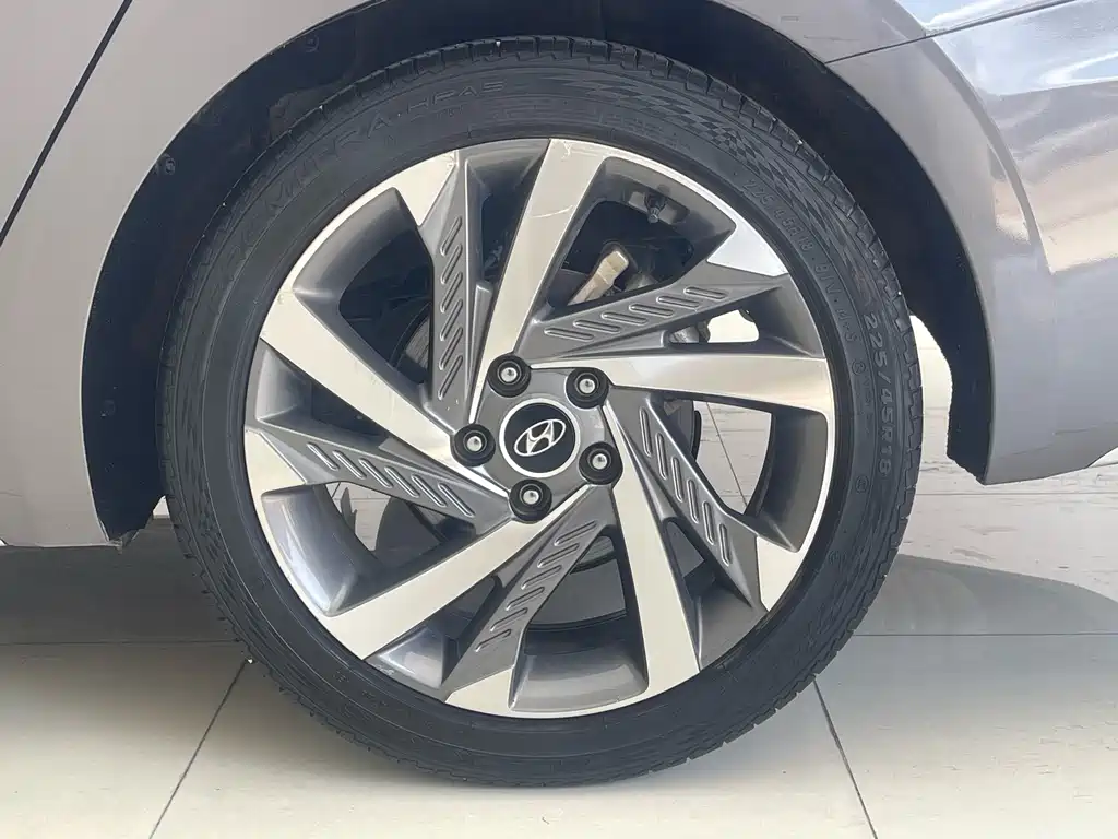 Hyundai Mistra — миниатюра 10