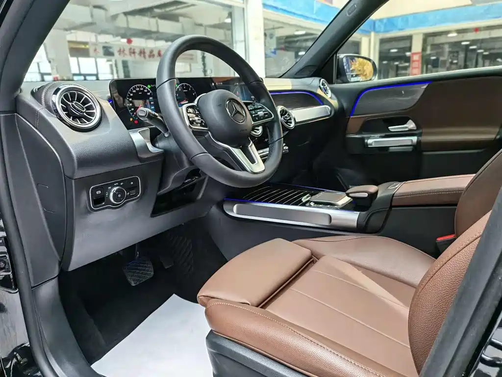 Mercedes-Benz GLB — миниатюра 7