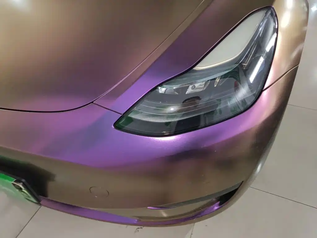 Tesla Model Y — миниатюра 24