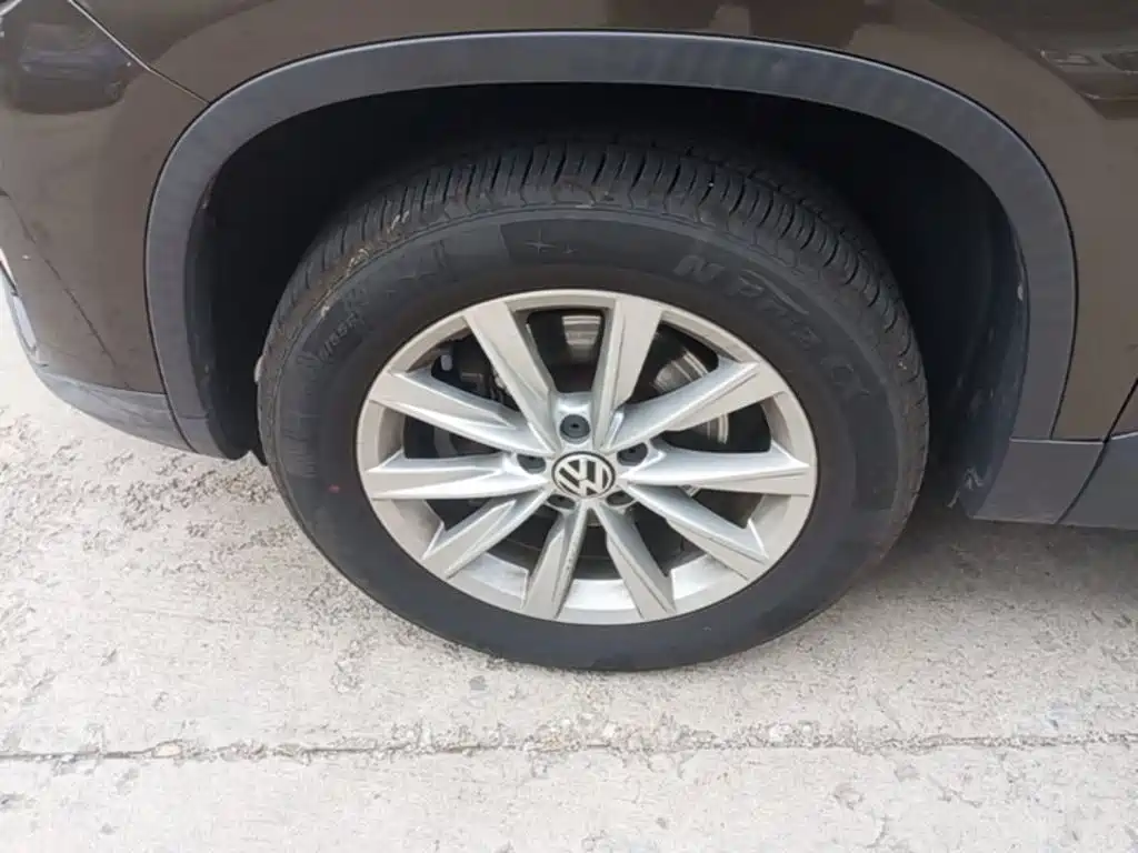 Volkswagen Tiguan — миниатюра 23
