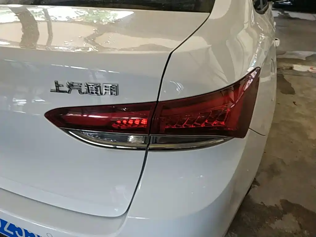 Buick Excelle — миниатюра 8