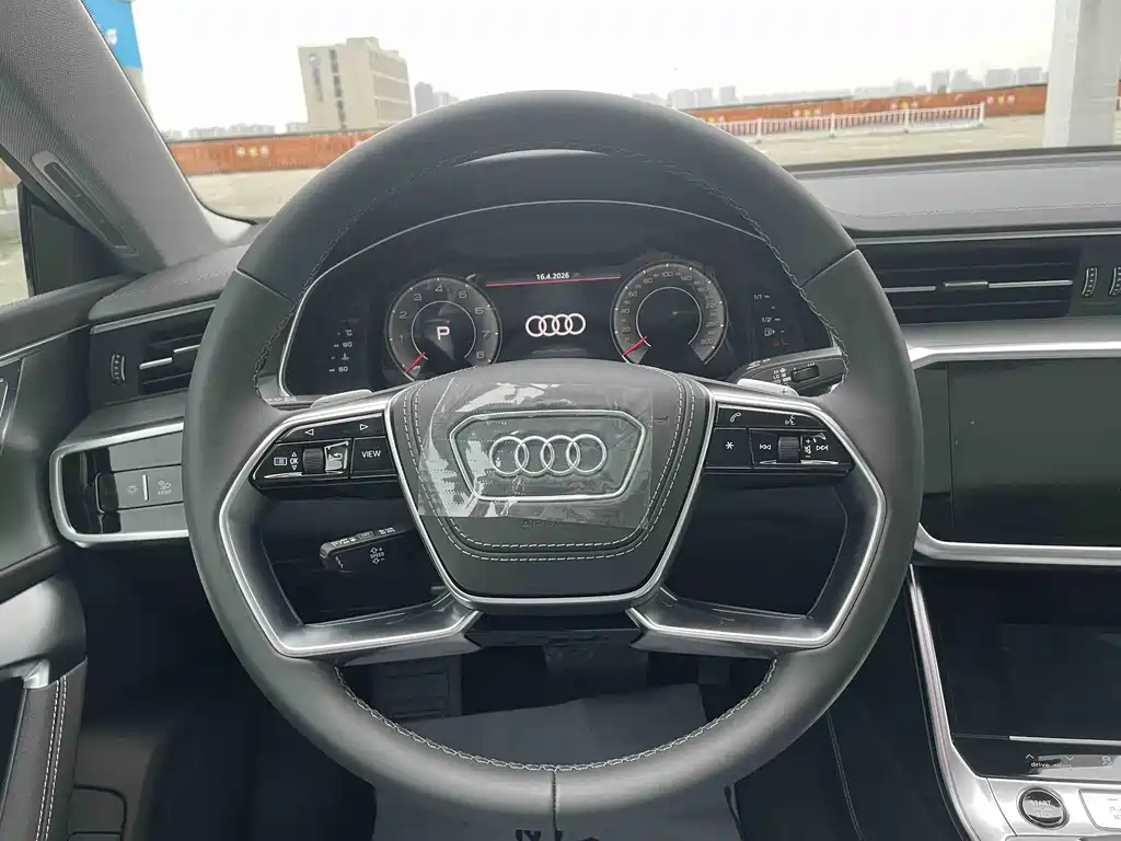 Audi A7L 2025 45 TFSI Luxury