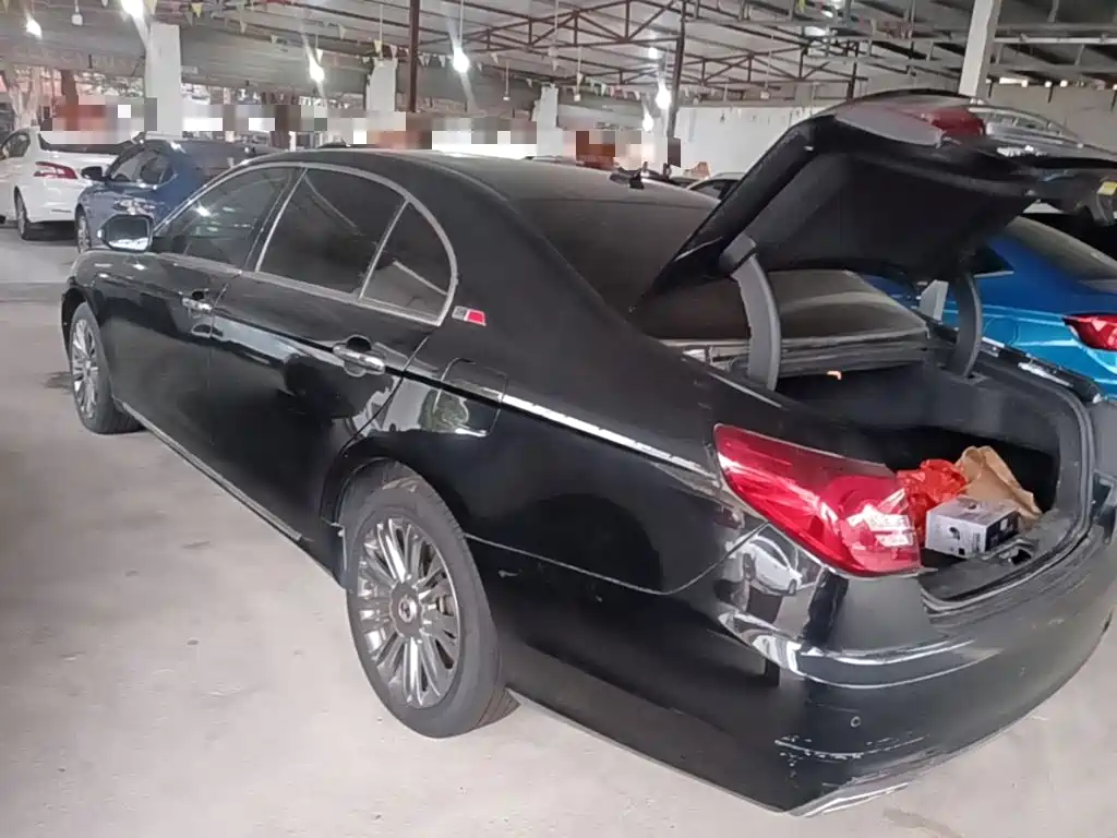 Hongqi Hongqi H7 — миниатюра 5