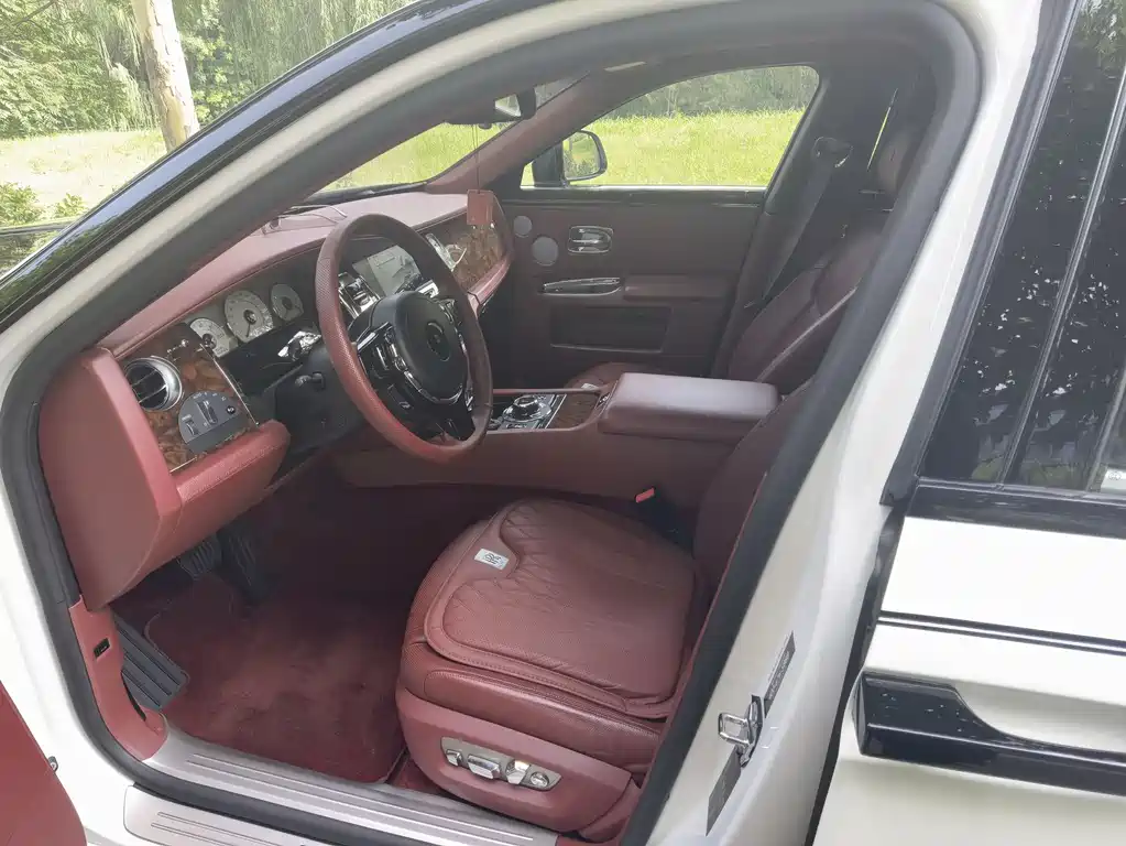Rolls-Royce Ghost 2015 Series II Long Wheelbase