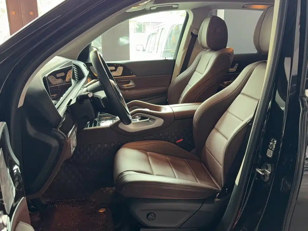 Mercedes-Benz GLE (Import) — миниатюра 8