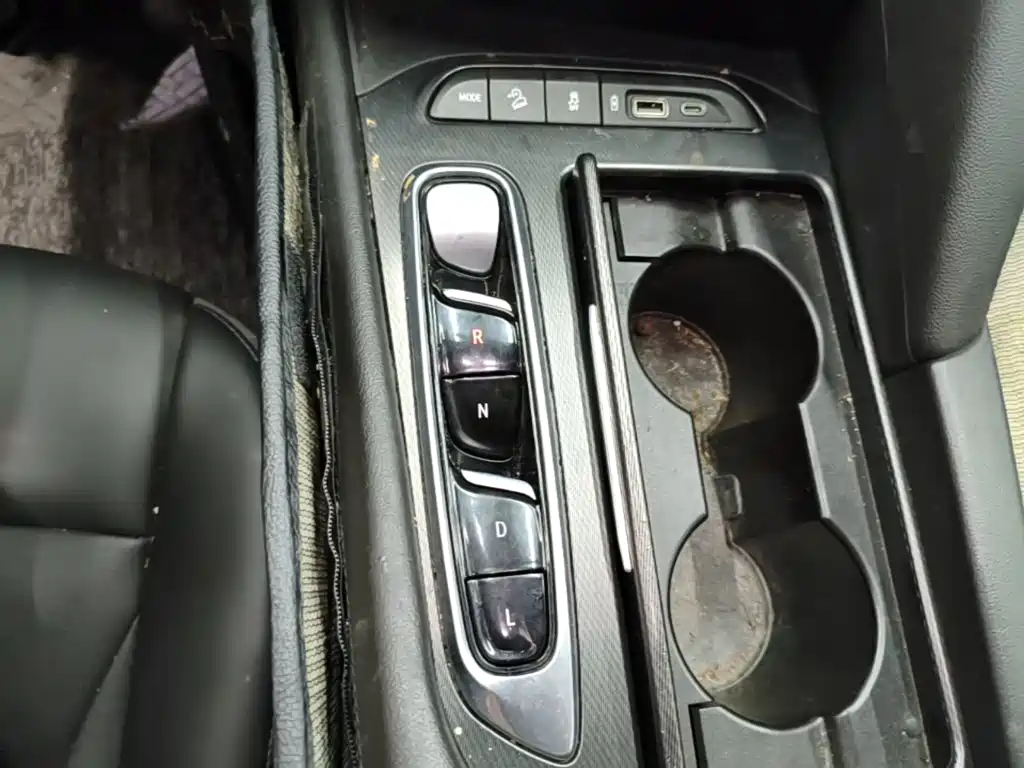 Buick Enclave — миниатюра 14