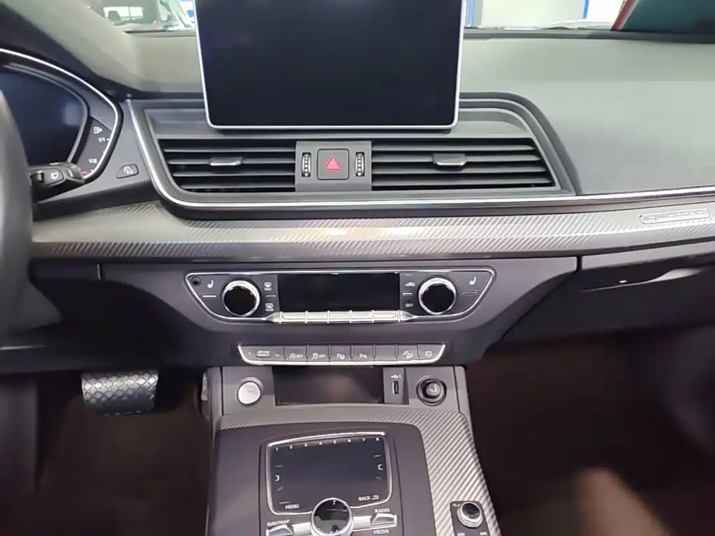 Audi Q5L — миниатюра 13
