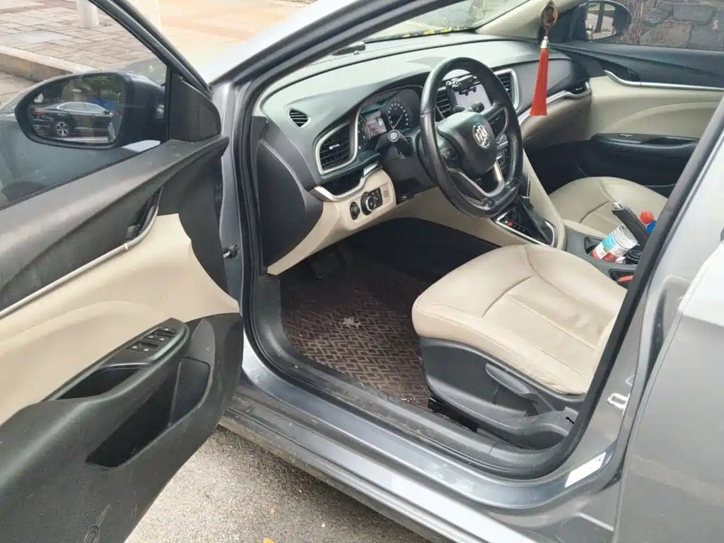 Buick Excelle — миниатюра 12