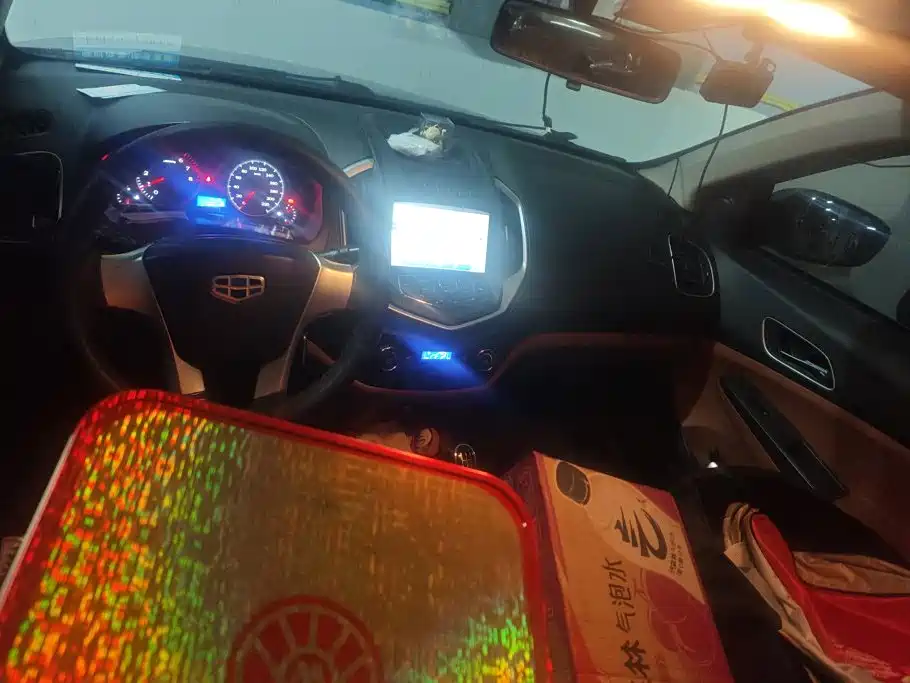 Geely King Kong — миниатюра 12