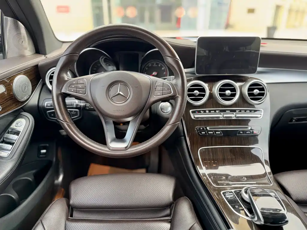 Mercedes-Benz GLC 2017 GLC 260 4MATIC Luxury