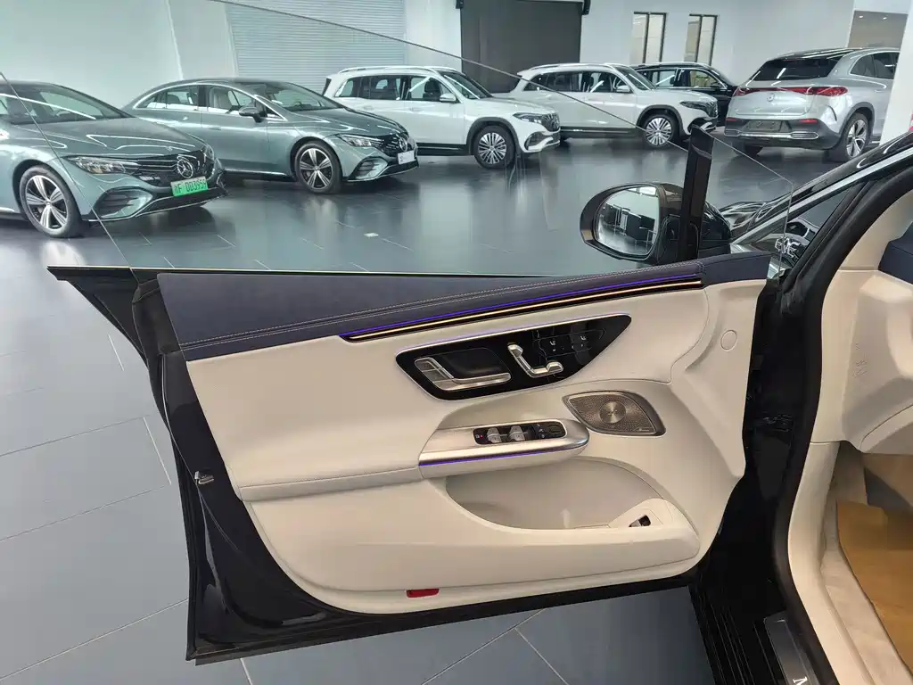 Mercedes-Benz EQE — миниатюра 10