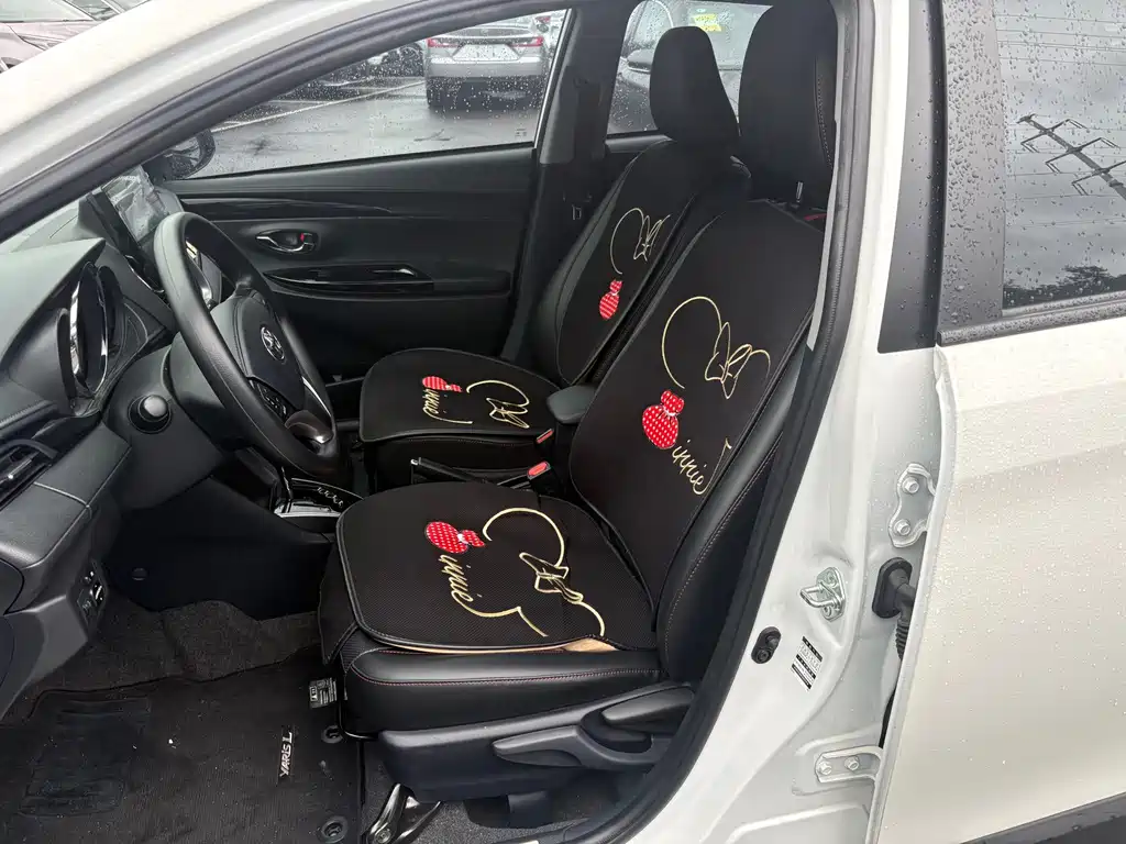 Toyota Yaris L — миниатюра 5