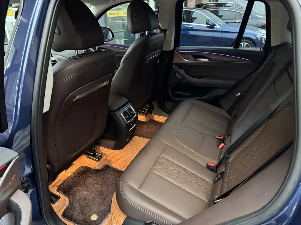BMW X3 — миниатюра 9