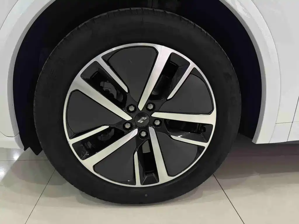 Li Auto Li L7 — миниатюра 17