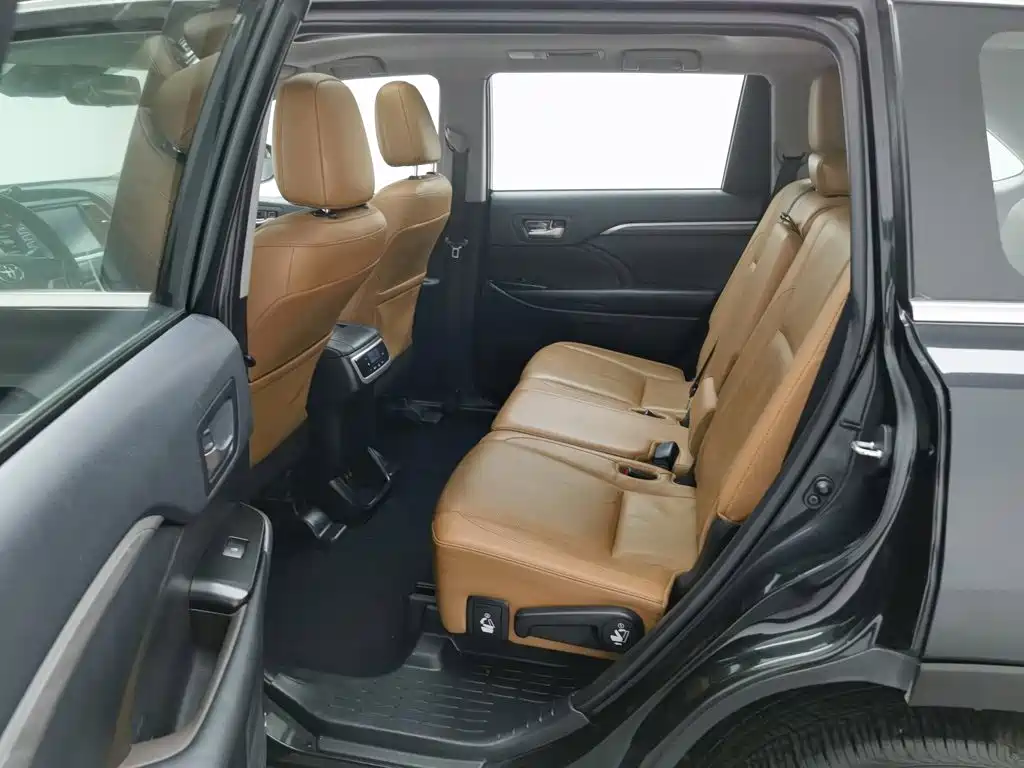 Toyota Highlander — миниатюра 15