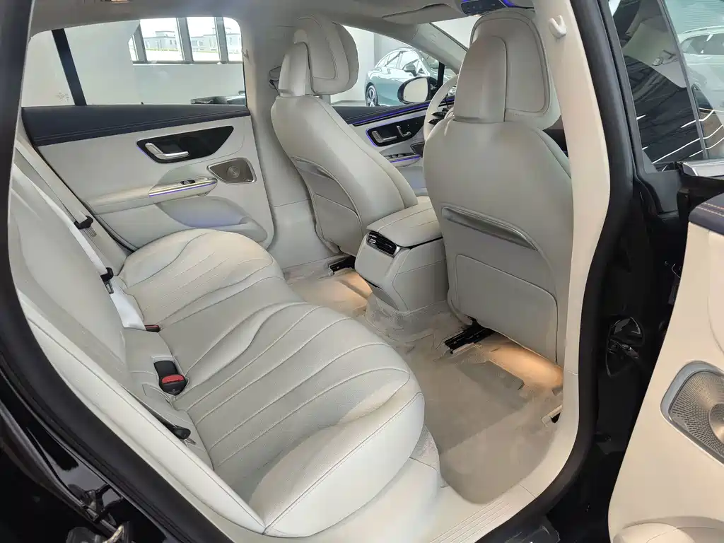 Mercedes-Benz EQE — миниатюра 17