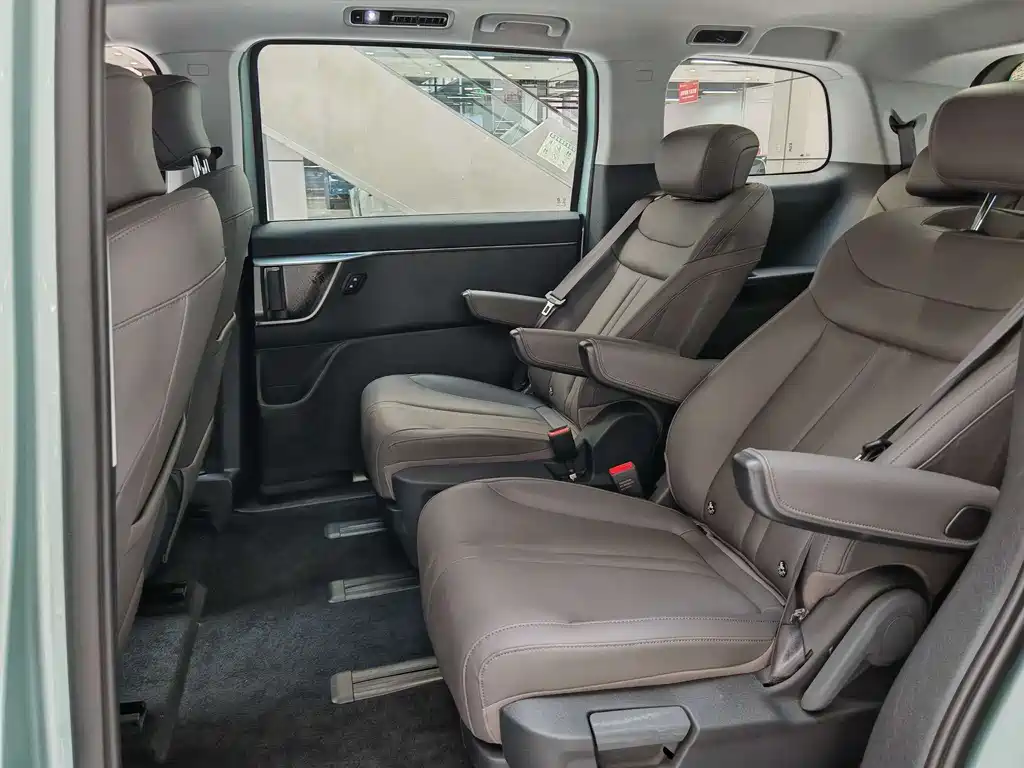 SAIC MAXUS EVERYONE 7