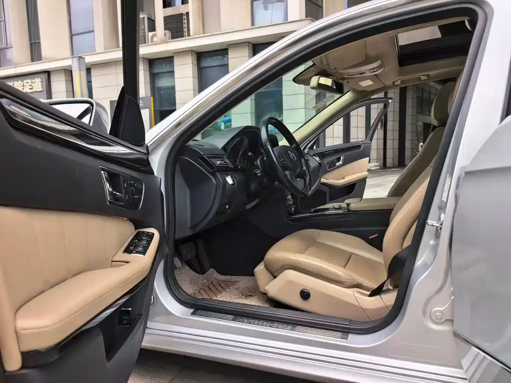 Mercedes-Benz E-Class (Import) — миниатюра 7