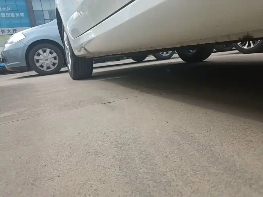 Roewe 360 — миниатюра 19